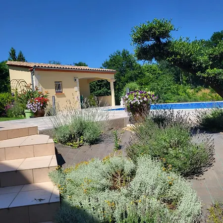 Caufour Bed & Breakfast 3*