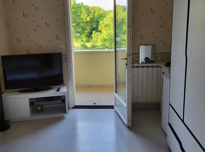 Nocleg ze śniadaniem Caufour 3*