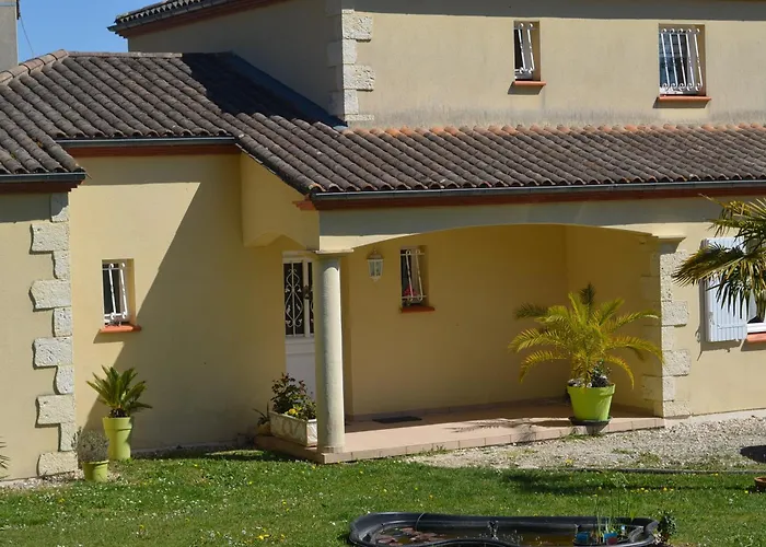 Caufour Nocleg ze śniadaniem 3*